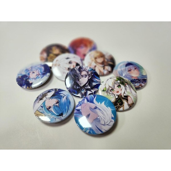 Значок сувенирный "Дай 5 Добру" (Геншин) в ассортименте