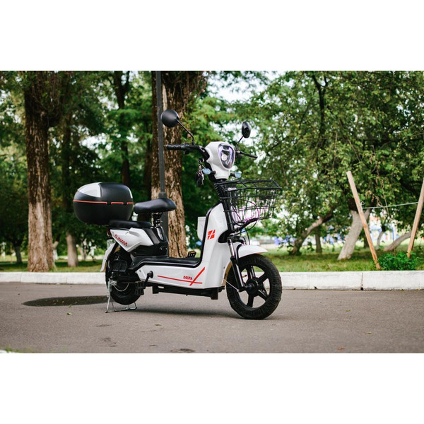 Электроскутер AVM Delta (белый)