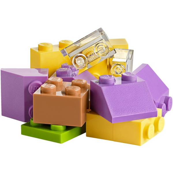 Конструктор LEGO Classic Чемоданчик для творчества и конструирования 10713