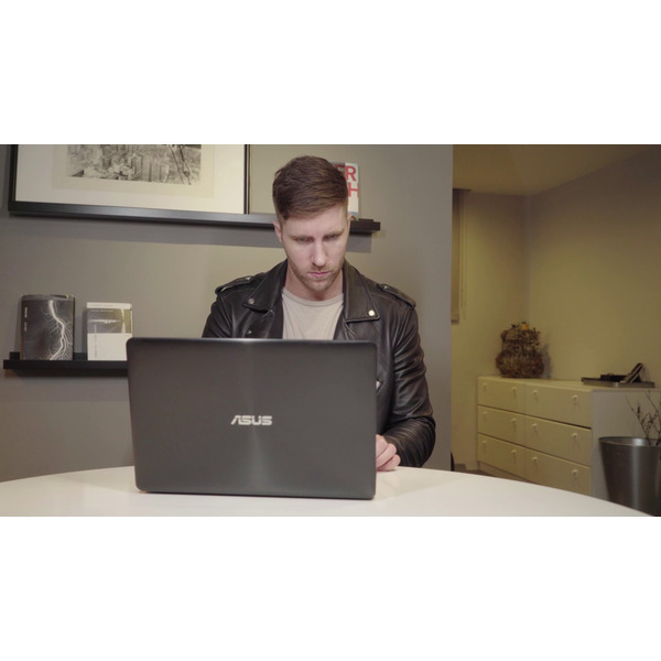 Ноутбук ASUS UX550VE-BO118R
