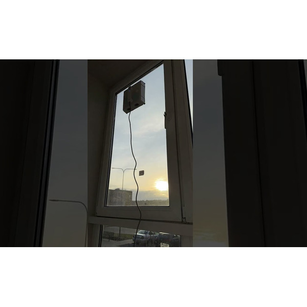 Робот-стеклоочиститель Hutt W9