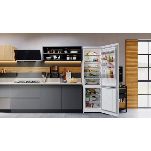 Холодильник-морозильник HOTPOINT HT 8201I W O3