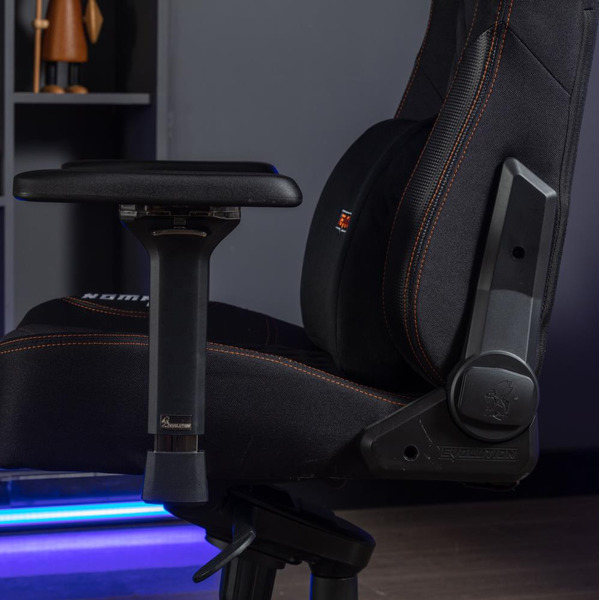 Игровое кресло Evolution Nomad PRO (черный/оранжевый)