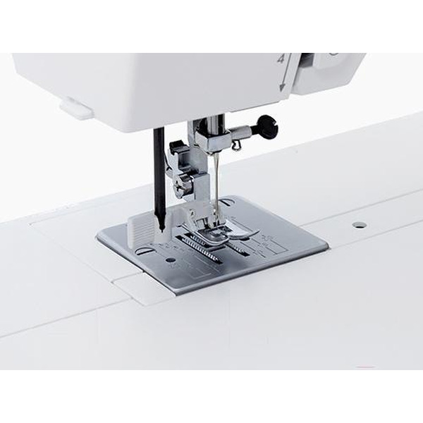 Электромеханическая швейная машина Janome 1522RD