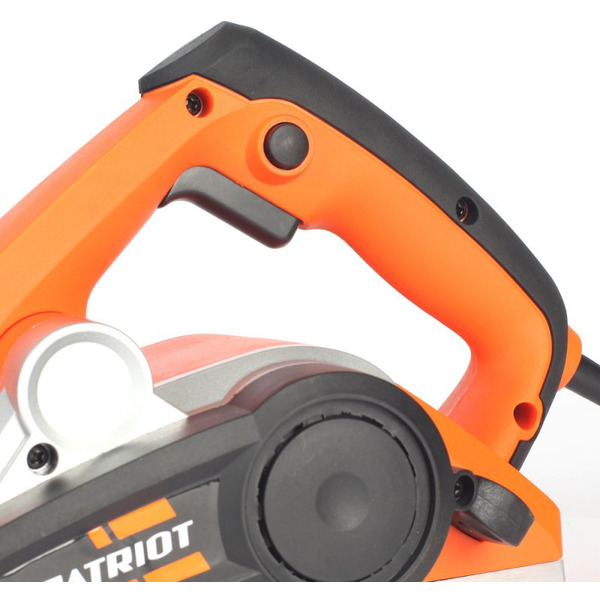 Рубанок электрический PATRIOT PL822