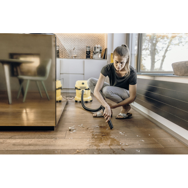 Промышленный пылесос KARCHER WD 2 Plus (1.628-000.0)