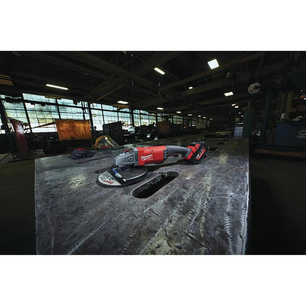 Угловая шлифмашина Milwaukee M18 Fuel FLAG230 XPDB-0С 4933464114 (без АКБ, кейс)