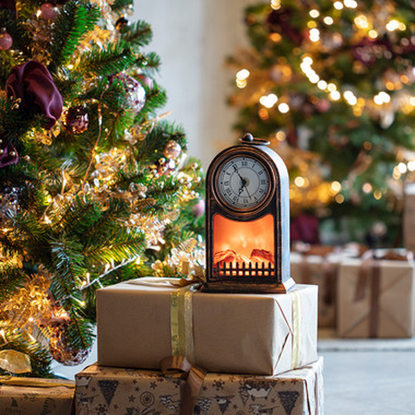 Светодиодный камин NEON-NIGHT Старинные часы с эффектом живого огня 511-021