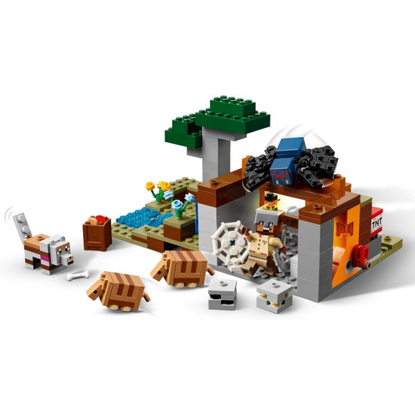 Конструктор Lego Minecraft Экспедиция на рудник Броненосец 21269