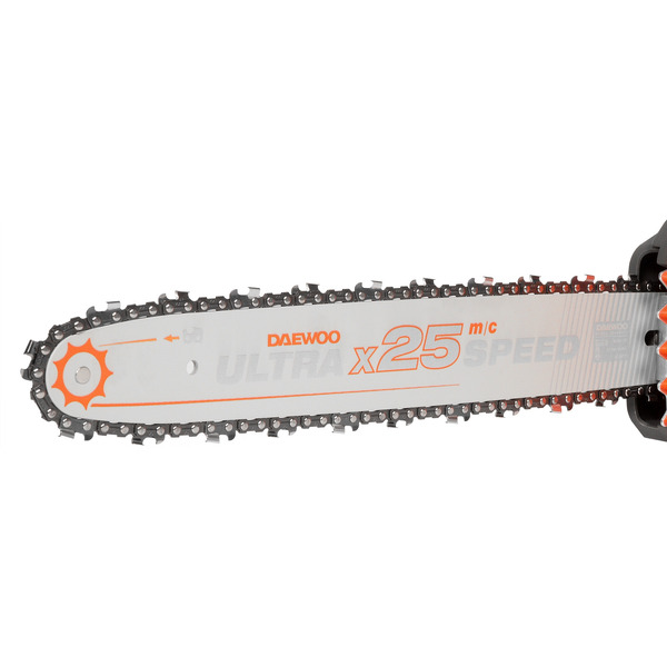 Аккумуляторная пила Daewoo Power DACS 1642Li Set