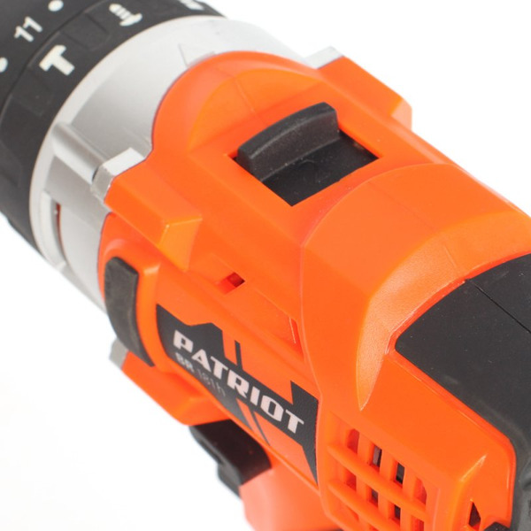 Дрель-шуруповерт аккумуляторная PATRIOT BR181h (180201550)