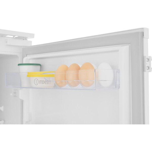 Встраиваемый холодильник Indesit IBH 18