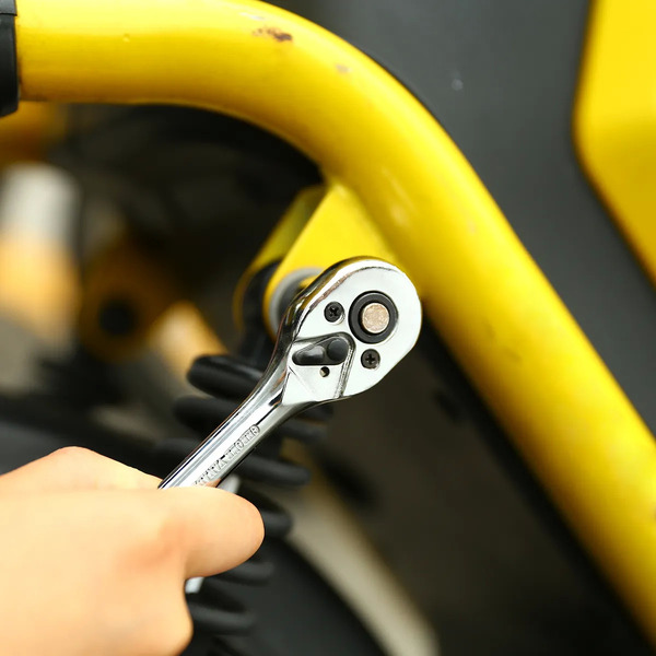 Универсальный набор инструментов Deko DKMT57 (065-0326)