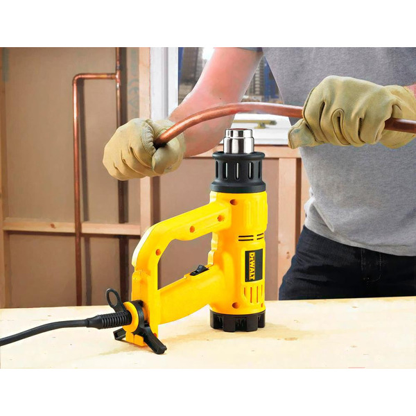 Промышленный фен DeWalt D26411