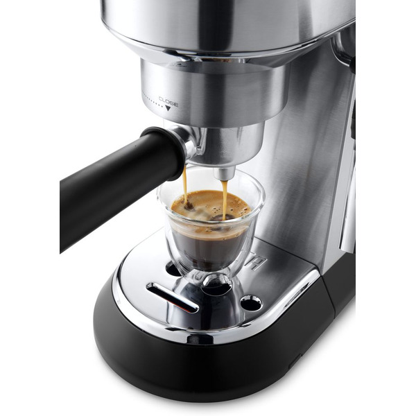 Кофеварка DeLonghi EC685.M