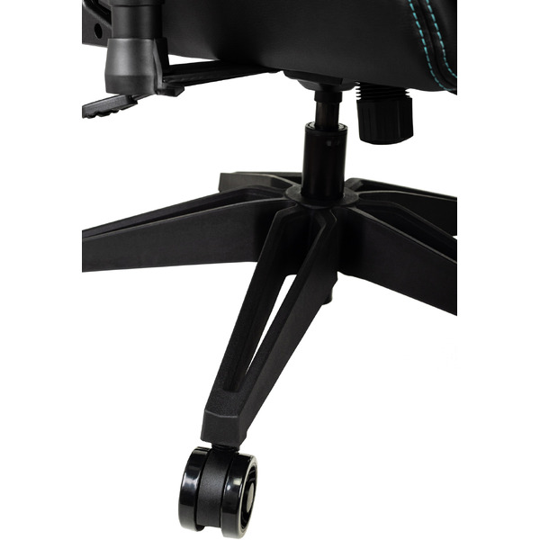 Кресло игровое Бюрократ Knight Outrid Smile экокожа, черный