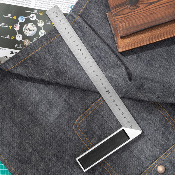 Угольник Deli EDL302300