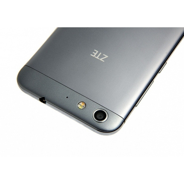 Смартфон ZTE Blade X7 Silver