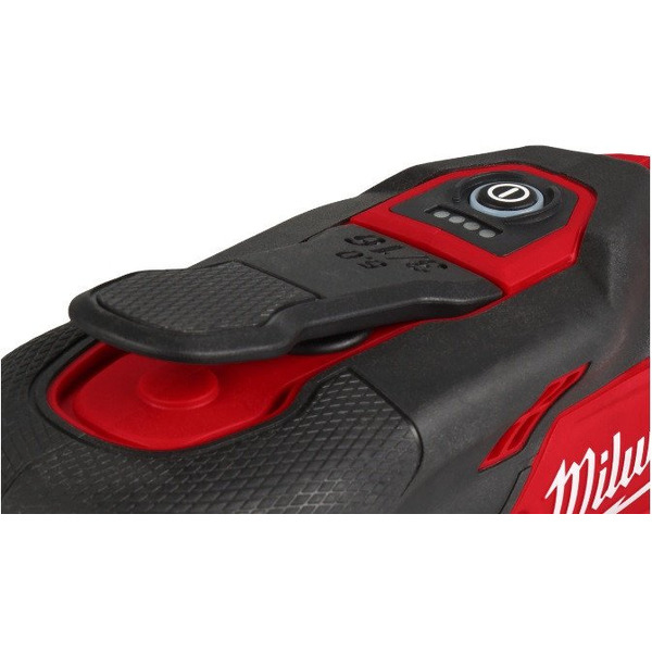 Эксцентриковая шлифмашина Milwaukee M12FROS5-502X 4933493651 (с 2-мя АКБ, кейс)