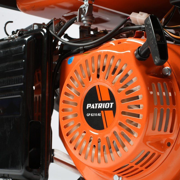 Генератор Patriot GP 8210AE