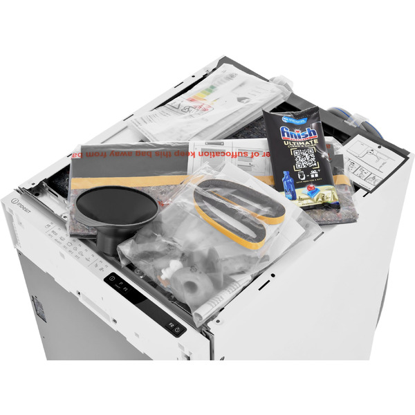 Встраиваемая посудомоечная машина Indesit DIS 1C67 E