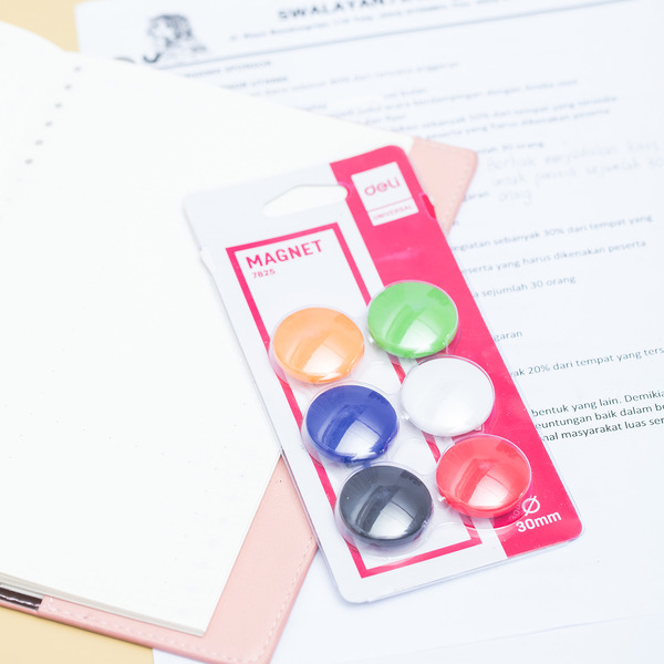 Магнитные держатели для доски DELI (7825)