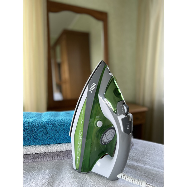 Утюг HOLT HT-IR-004